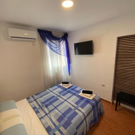 Habitaciones Con Bano Y Cocina Privada فالنسيا المظهر الخارجي الصورة