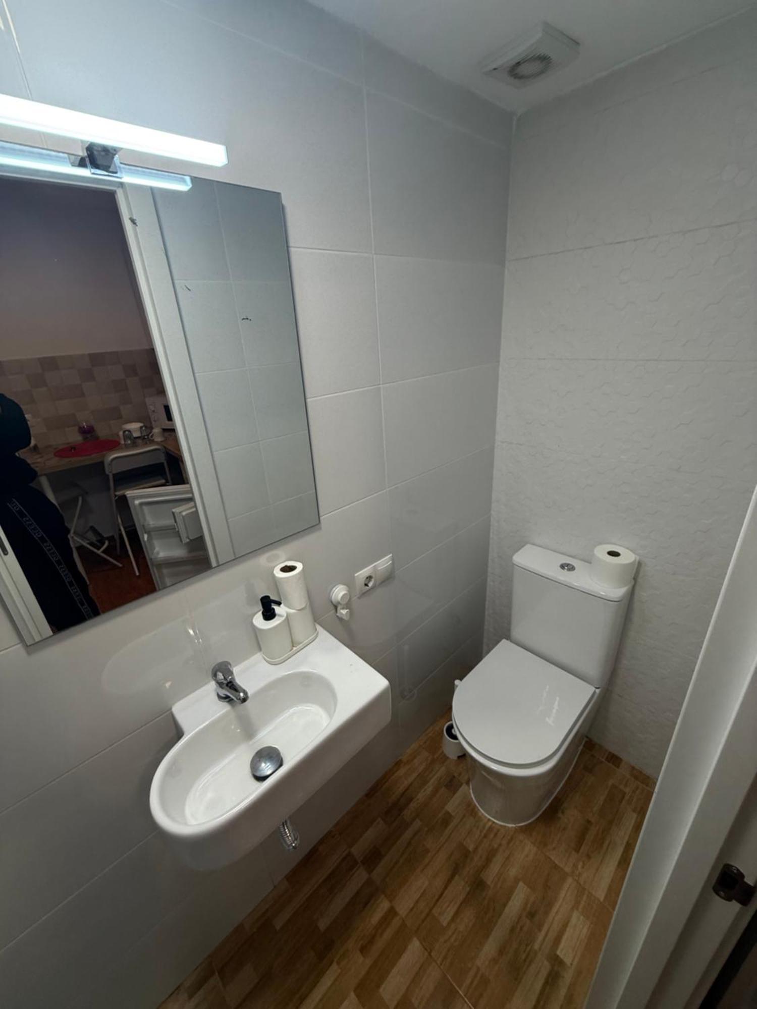 Habitaciones Con Bano Y Cocina Privada فالنسيا المظهر الخارجي الصورة